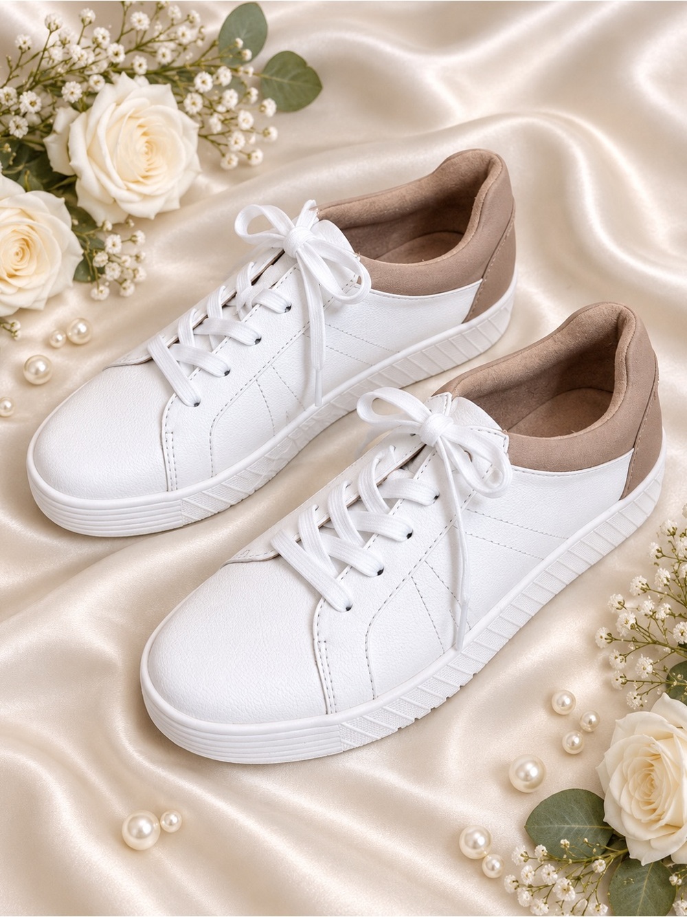 NIB Naturalizer SOUL Smooth Vegan Leather White & Taupe Lace-Up Sneakers Size 7